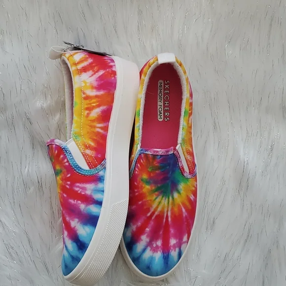 Women skechers tie-dye slip on sneakers - Picture 2 of 5